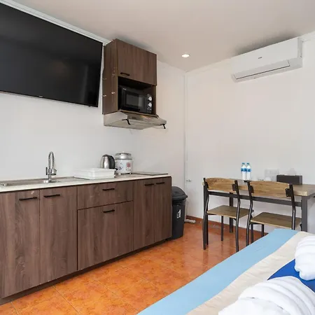 Patong Central Residence And Apartment Room photo