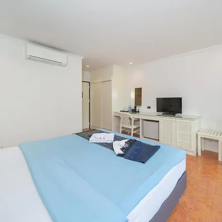 Patong Central Residence And Apartment Exterior photo