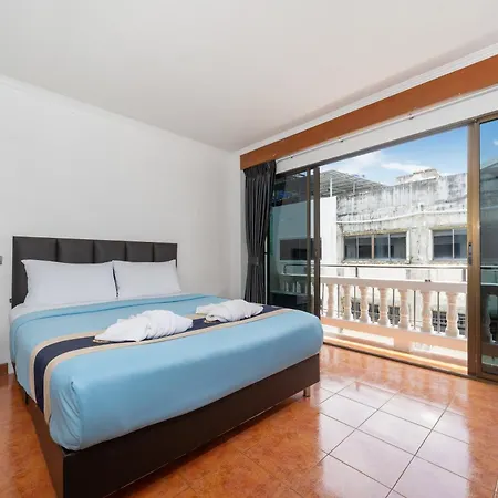 Patong Central Residence And Apartment Room photo